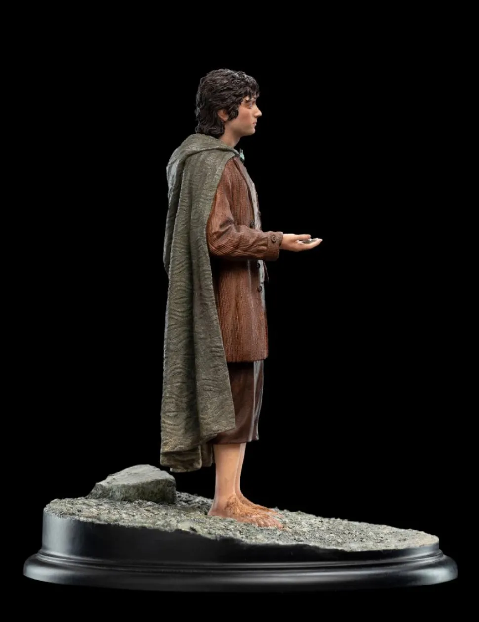 The Lord of the Rings - Frodo Baggins, Ringbearer Classic Series 1/6th Scale Statue