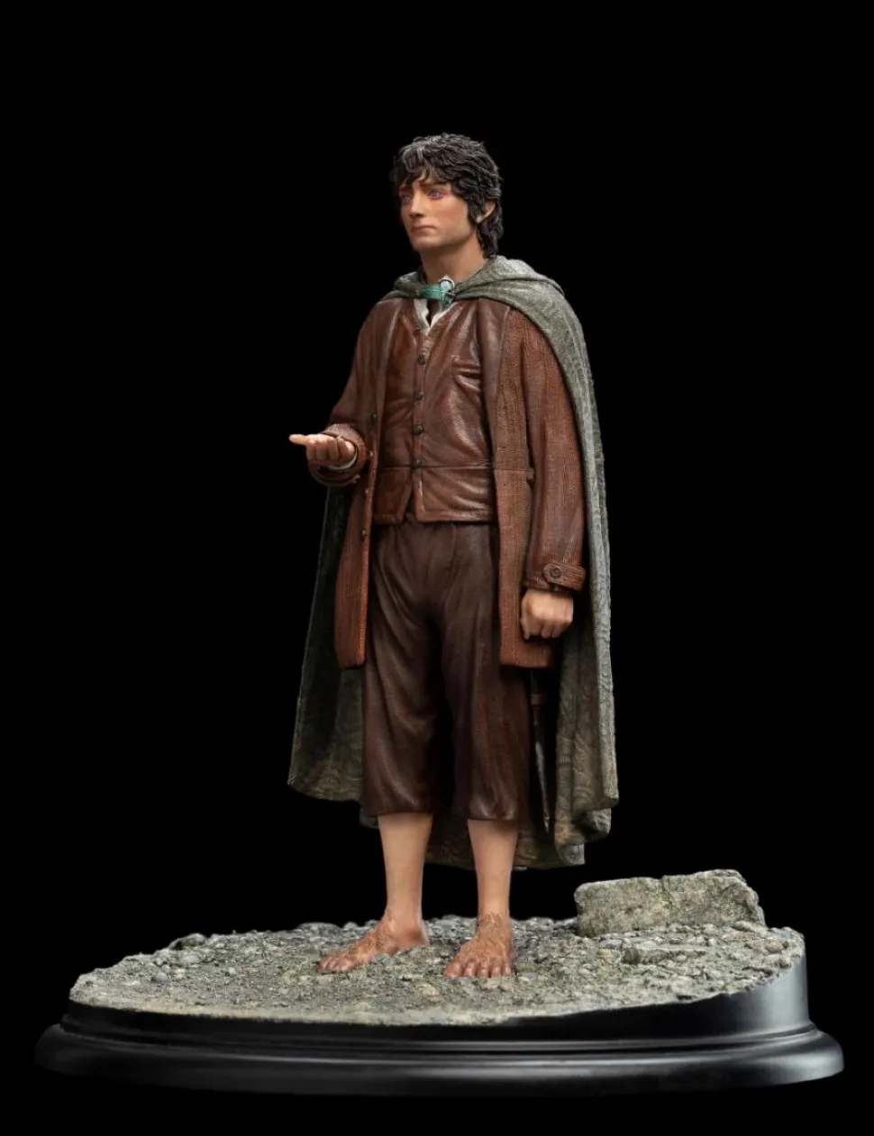 The Lord of the Rings - Frodo Baggins, Ringbearer Classic Series 1/6th Scale Statue