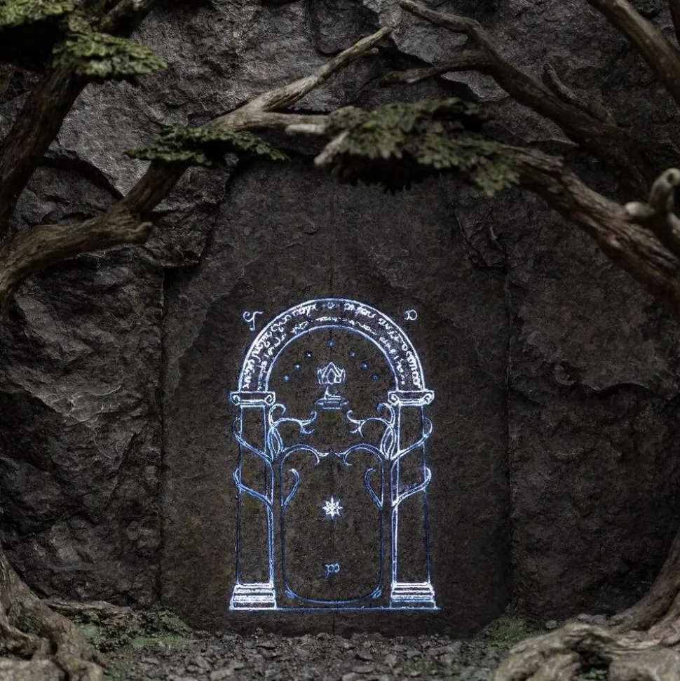 The Lord of the Rings - The Doors of Durin 11" Diorama Statue