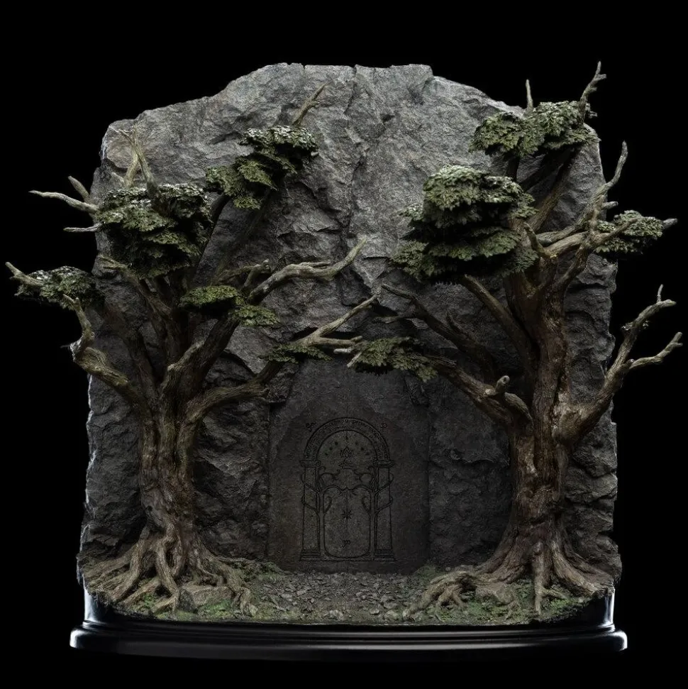 The Lord of the Rings - The Doors of Durin 11" Diorama Statue