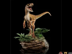 The Lost World: Jurassic Park - Velociraptor Deluxe 1/10th Scale Statue