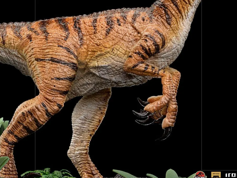 The Lost World: Jurassic Park - Velociraptor Deluxe 1/10th Scale Statue