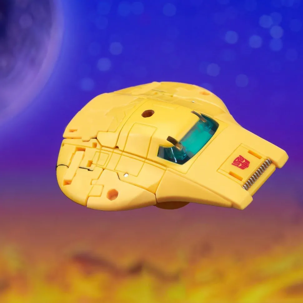 The Transformers (1984) - Origin Bumblebee Legacy United Deluxe Class 5.5" Action Figure