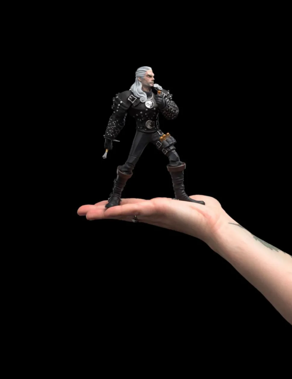 The Witcher (2019) - Geralt of Rivia Mini Epics 6" Vinyl Figure