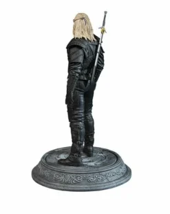 The Witcher (2019) - Geralt of Rivia 9” Figure