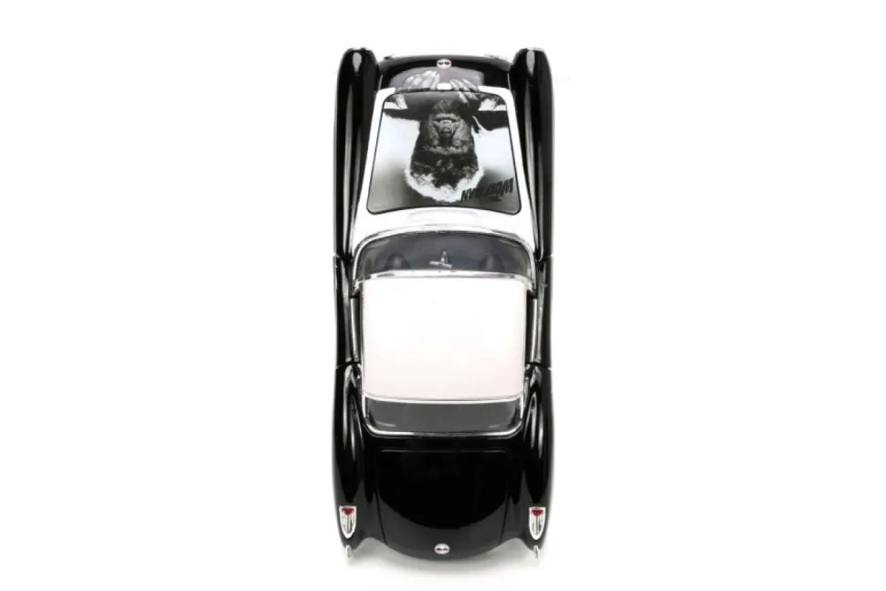 The Wolfman (1941) - Wolfman & 1957 Chevrolet Corvette Hollywood Rides 1/24th Scale Die-Cast Vehicle Replica