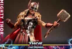 Thor: Love and Thunder (2022) - Mighty Thor 1/6th Scale Hot Toys Action Figure