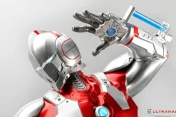 Ultraman - Ultraman vs Black King 1/4 Scale Statue (Int Sales Only)