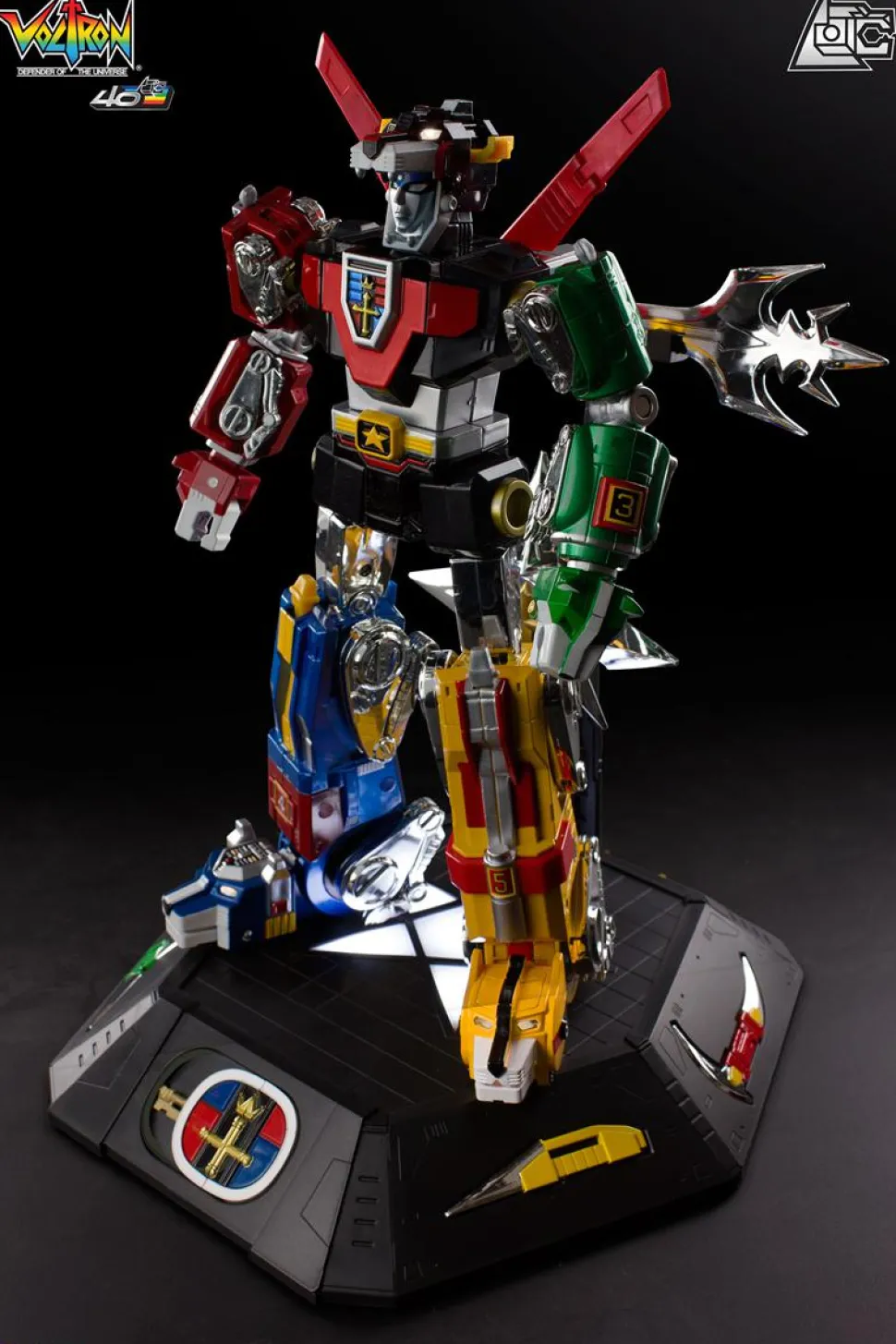 Voltron: Defender of the Universe - Voltron 40th Anniversary Collector's Set 13" Action Figure (Australian Version)