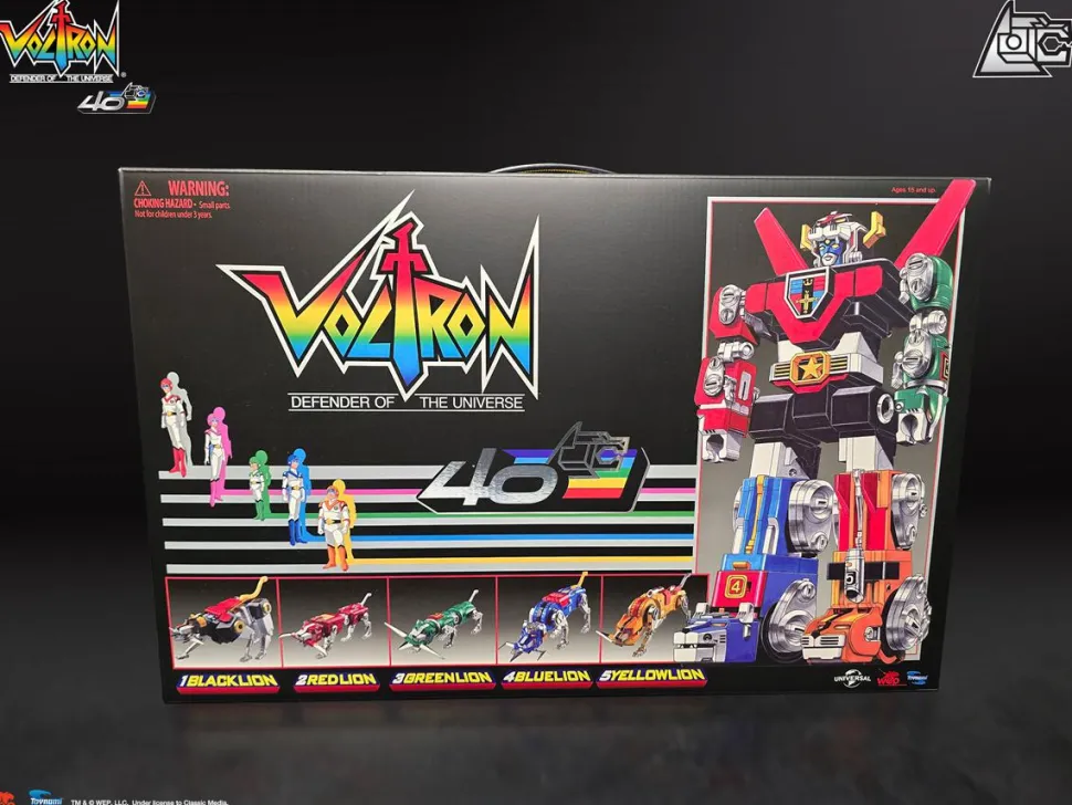 Voltron: Defender of the Universe - Voltron 40th Anniversary Collector's Set 13" Action Figure (Australian Version)