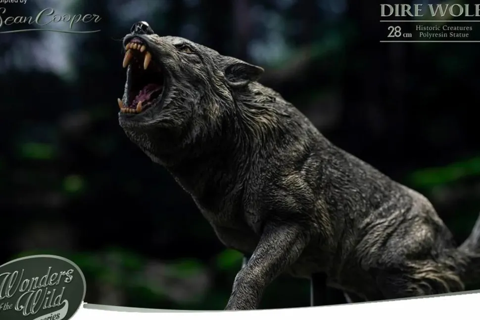 Wonders of the Wild - Dire Wolf 11" Statue