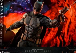 Zack Snyder's Justice League (2021) - Batman Tactical Batsuit Version 1/6th Scale Hot Toys Action Figure